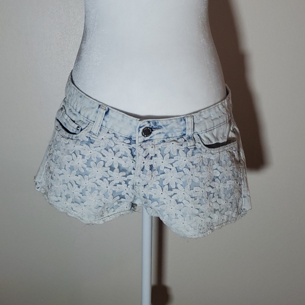 YMI be true to you Embroidered Jean Shorts Size 11